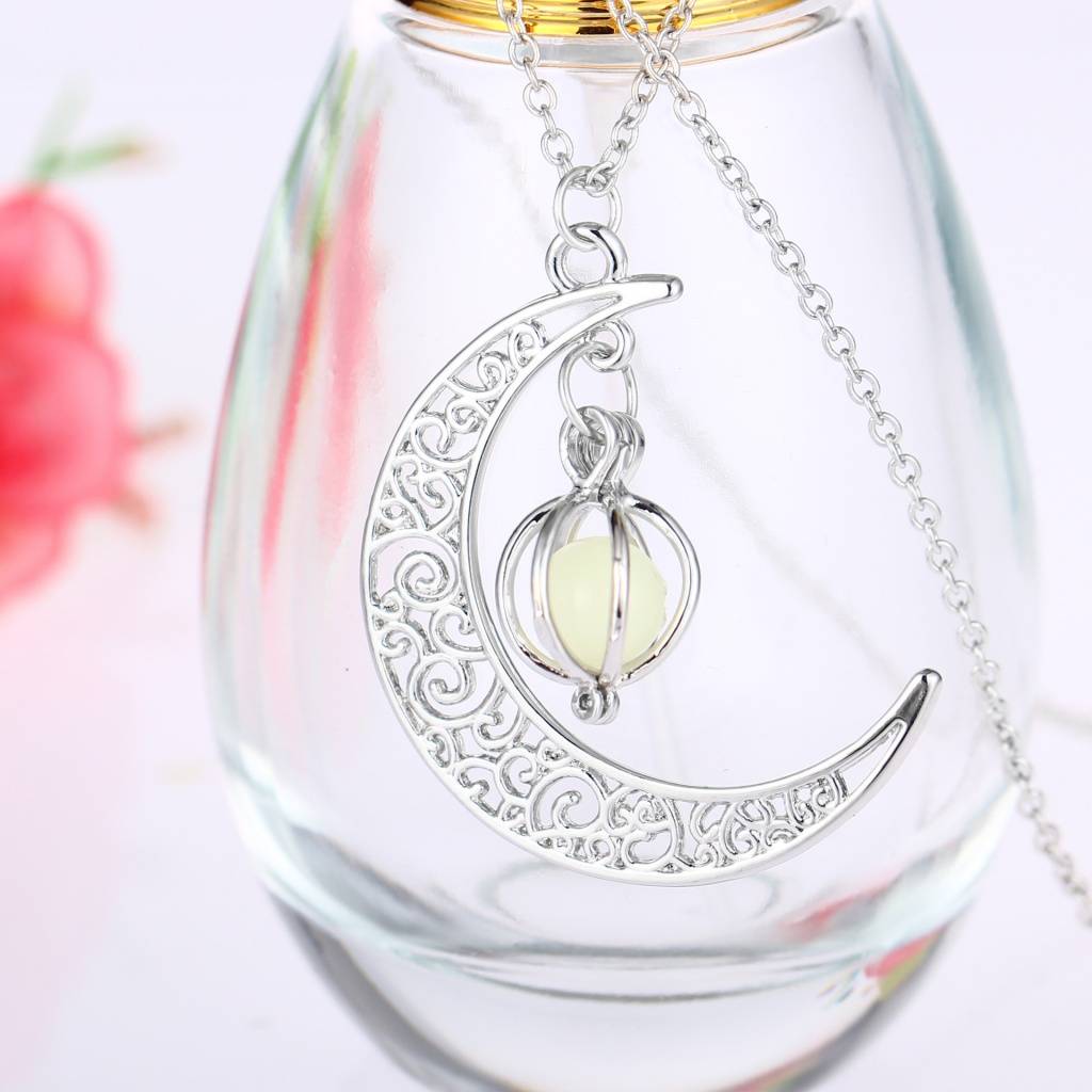 Women's Shine Moon Charm Luminous Stone Necklace Women's Shine Moon Charm Luminous Stone Necklace